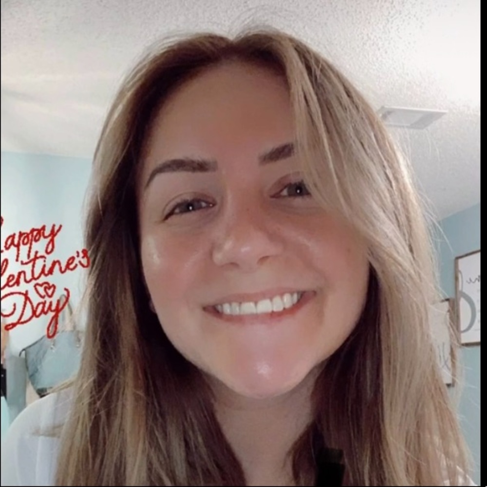 Meet your Posher, Elizabeth